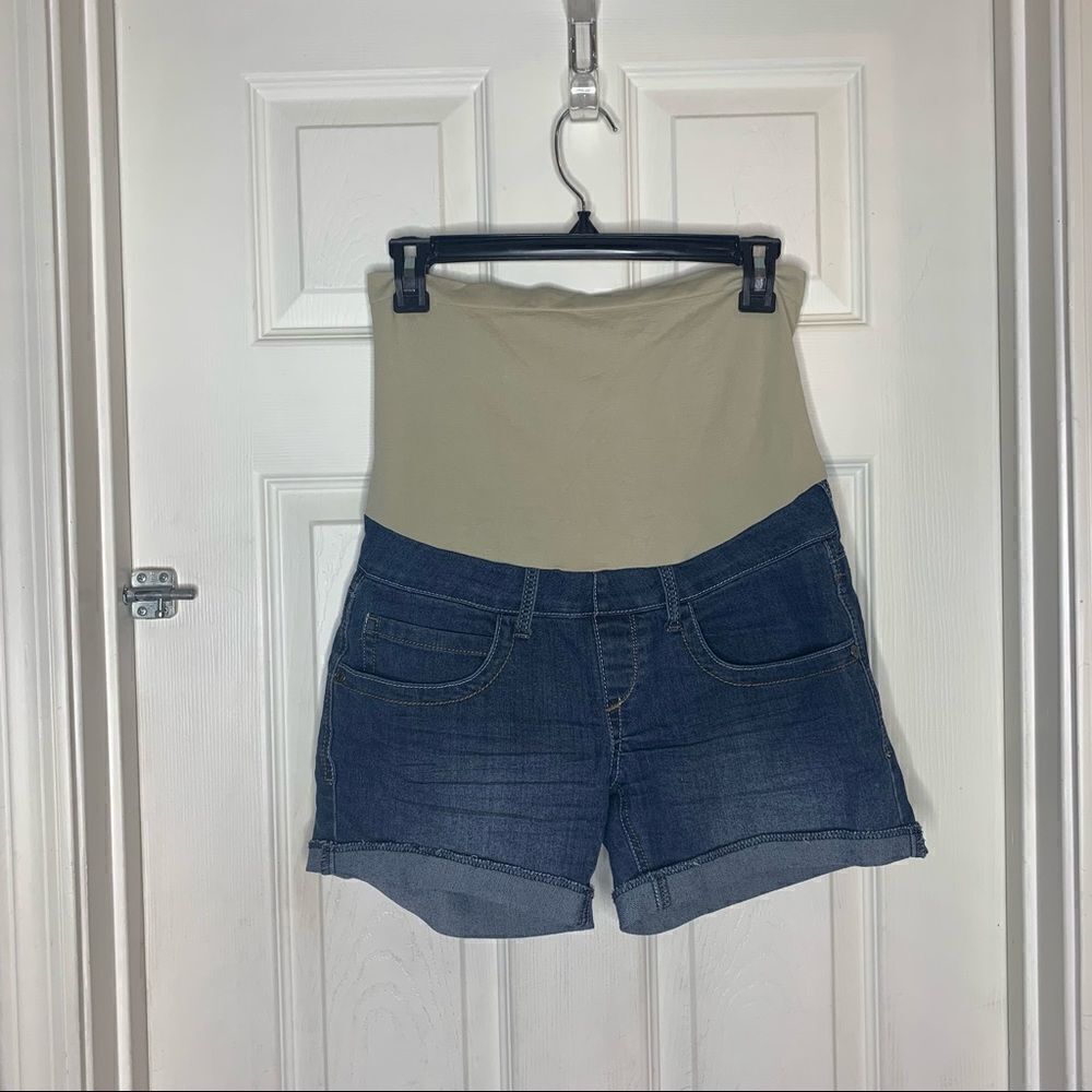 Bella Vida Maternity Jean Shorts Size Small